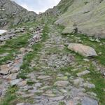 ... und laufen wieder über den alten Saumweg aufwärts...