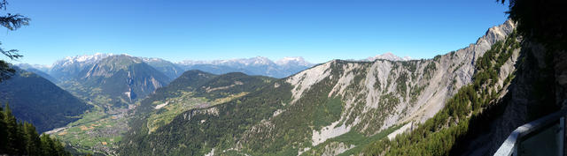 sehr schönes Breitbildfoto. Bei Breitbildfotos nach dem anklicken, immer noch auf Vollgrösse klicken