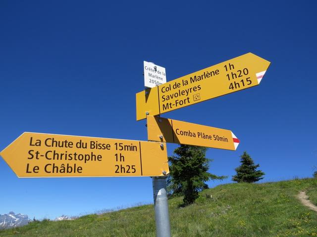 ...und erreichen die Weggabelung bei Crêtes de la Marlène 2050 m.ü.M.