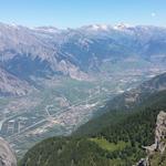 die Aussicht über das 2000 Meter tiefer gelegene Rhonetal ist phänomenal