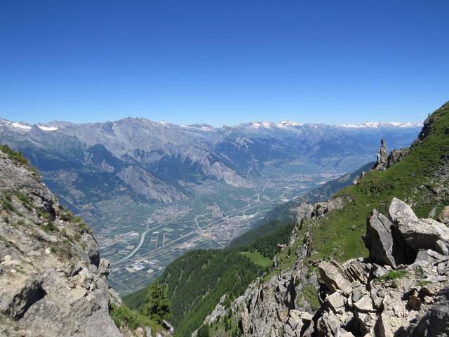 sehr schöner Tiefblick ins Rhonetal