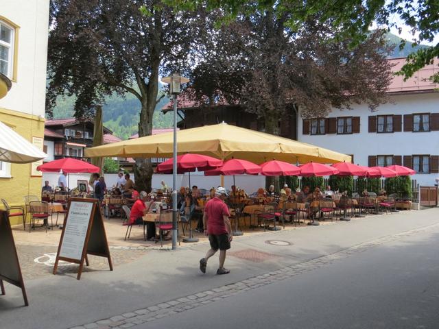 in diesem Restaurant kehren wir ein...