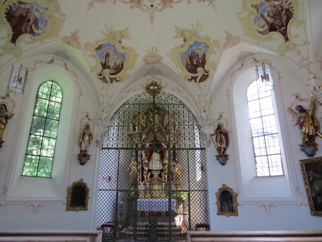 auch diese Kapelle besuchen wir