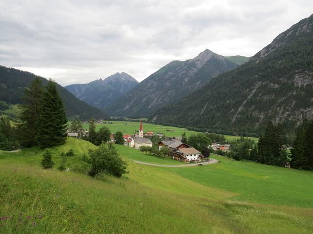 wir erreichen Holzgau 1103 m.ü.M.