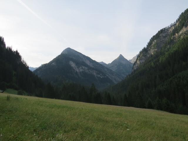 dort hinauf wird uns unsere heutige Wanderung führen