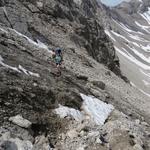 ausgesetzt ist der Weg nicht, aber im oberen Teil etwas rutschig