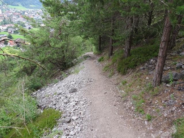 der Weg scheint wirklich endlos