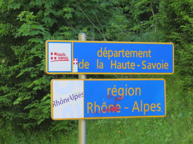 wir befinden uns nun in Frankreich, im Département Haute-Savoie, in der Region Rhône-Alpes