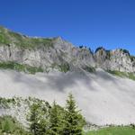 Blick zur Arête de Pré Fleurie. Man hat das Gefühl man sei in den Dolomiten