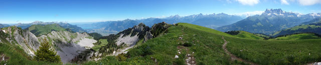 super schönes Breitbildfoto. Links der Genfersee, Grand Muveran und rechts der Dents du Midi