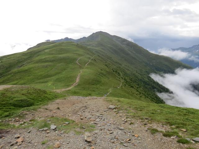 ... lassen wir die Überschreitung des Venet fallen, und schlagen den Panoramaweg ein