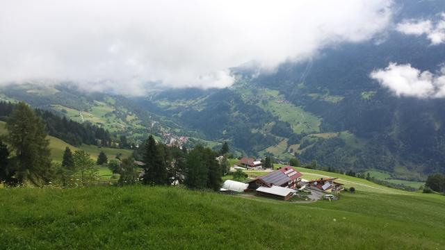 Blick hinunter ins Tal und Richtung Wenns