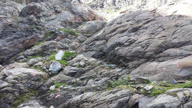 der Bergweg ist immer gut ersichtlich und markiert