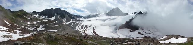 sehr schönes Breitbildfoto aufgenommen bei der Braunschweigerhütte