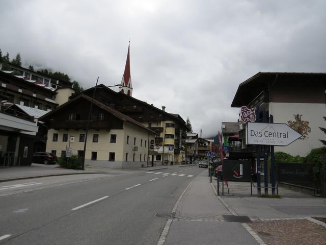 ... mit dem Bus nach Sölden hinunter zu fahren