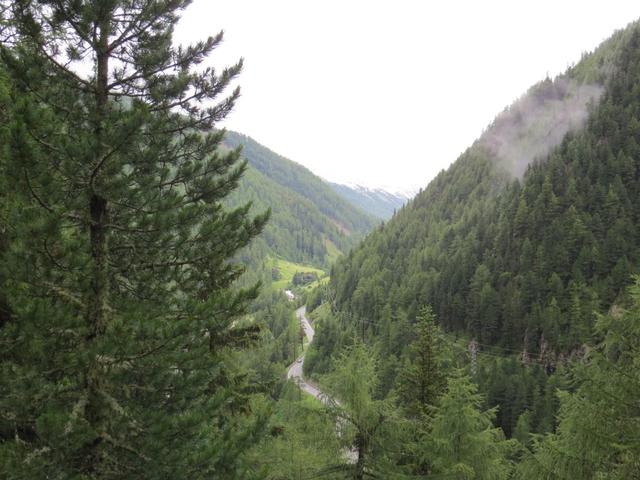 in einiger Entfernung sehen wir Hoch- und Obergurgl