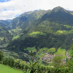 schönes Breitbildfoto mit Blick auf das Passeiertal