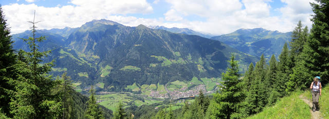 sehr schönes Breitbildfoto mit Blick ins Passeiertal