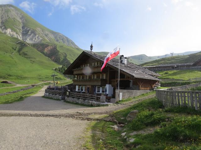 wir verlassen die Kirchsteiger Alm 1945 m.ü.M....