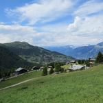 was für eine Aussicht. Blick auf La Tzoumaz, das Rhonetal und ganz rechts die Dents du Midi