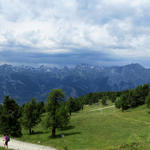 Breitbildfoto mit Blick ins Rhonetal. Aufgenommen bei der Bergstation Tracouet 2200 m.ü.M.