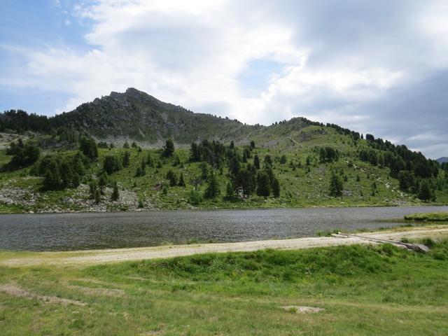 bei der Bergstation Tracouet 2200 m.ü.M. Blick auf den Lac Noir, er ist wirklich schwarz