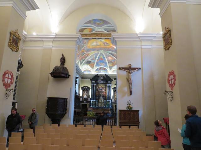 wir besuchen die kleine Kirche die sich innerhalb des Hospiz befindet