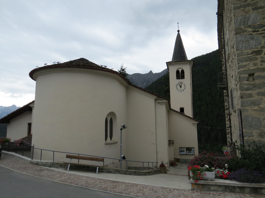 ... geht es zur Dorfkirche