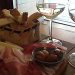 ... der uns nach Aosta fährt. In Aosta geniessen wir den ersten italienischen Aperitivo