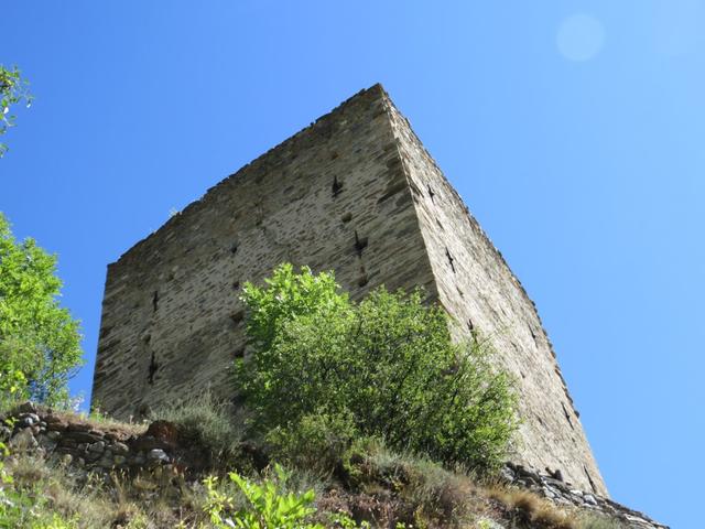 an der Torre de Gignod vorbei führt uns der Pilgerweg danach weiter zu unserem Tagesziel Aosta