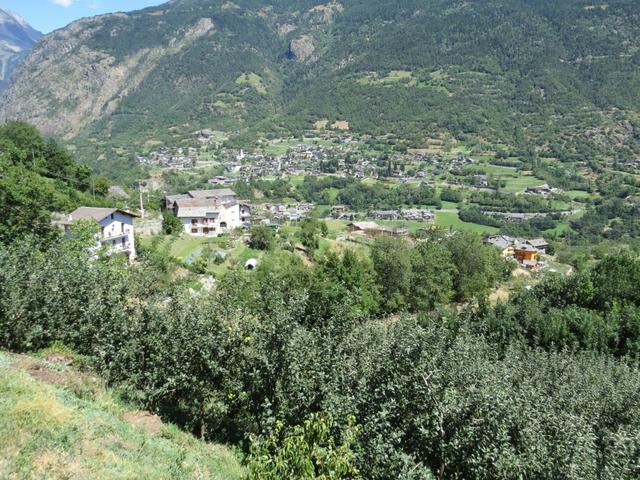 bei Cré geniessen wir einen schönen Ausblick ins Tal