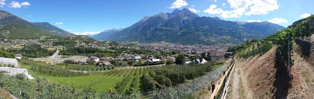 sehr schönes Breitbildfoto mit Blick auf Aosta