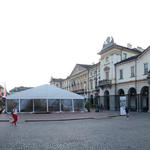 schönes Breitbildfoto der Piazza Emile Chanoux im Zentrum der Altstadt von Aosta