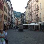 in der Altstadt von Aosta sdin unzählige Restaurants und Bars vorhanden