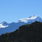 am Horizont das Grand Combin Massiv