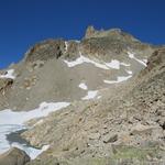 hinter der Hütte führt seit ein paar Jahren der neue Pfad zur Trienthütte ohne Gletscherberührung