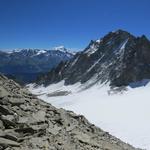 Blick auf Glacier d'Orny und rechts Le Portalet. Am Horizont der Grand Combin