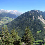 ... auf Orsières, das Val d'Entremont und das Val Ferret. Super schönes Breitbildfoto