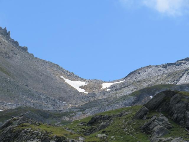 Blick von den Lacs de Fenêtre, zum Übergang Fenêtre de Ferret. Unser nächstes Ziel