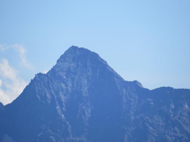 die Sicht reicht bis zum Monte Emilius das Wahrzeichen von Aosta