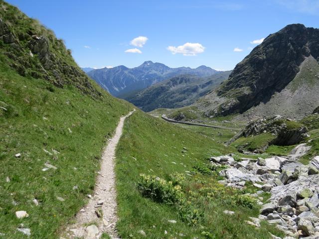 Blick ins Aostatal. Über dieses Tal sind wir über die Via Francigena nach Aosta gepilgert