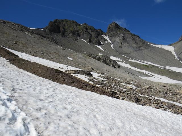 nach dieser höchst interessanten Wanderpause, machen wir uns auf den Weg den Cheval Blanc zu besteigen