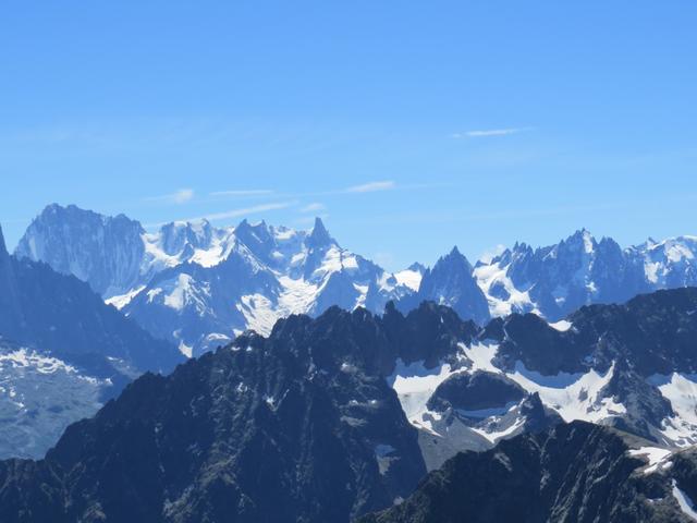 Blick Richtung Grandes Jorasses, Aiguille du Géant und Aiguille du Midi