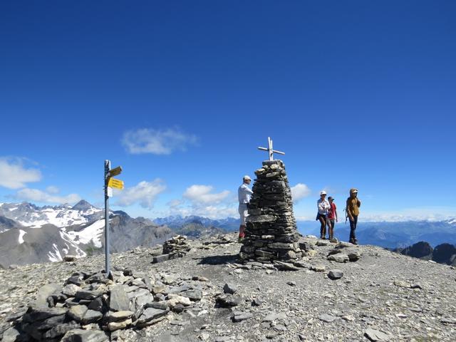 mit einem grossen Juchz stehen wir danach auf dem Le Cheval Blanc 2831 m.ü.M.