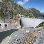 die Aussicht auf die neue Staumauer ist einfach imposant