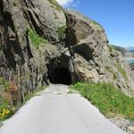 ....und zwei Tunnels hinunter zum südwestlichen Zipfel des Lac d'Emosson