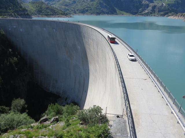 Blick auf die Staumauer des Lac d'Emosson