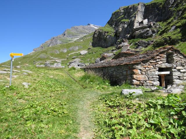 bei den Alphütten von le Giétro 2198 m.ü.M.