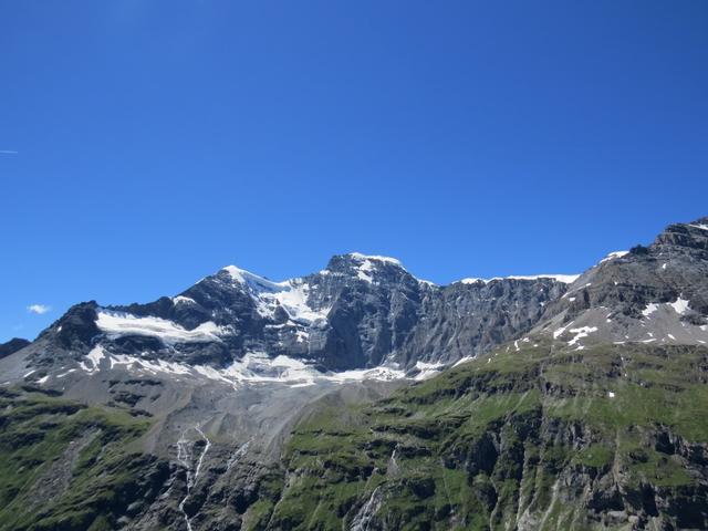 Blick zum Combin de la Tsessette und Tour de Boussine
