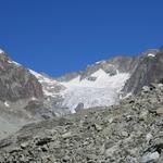 Blick hinauf zum Glacier du Brenay der sich vom Pigne d'Arolla runterzieht
